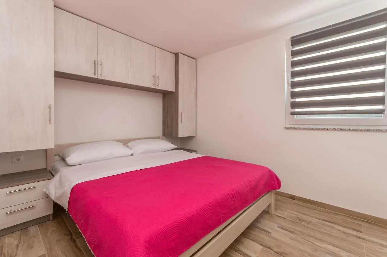 Ferienpark Hotel Camp Mateo With Pool Drage Kroatien