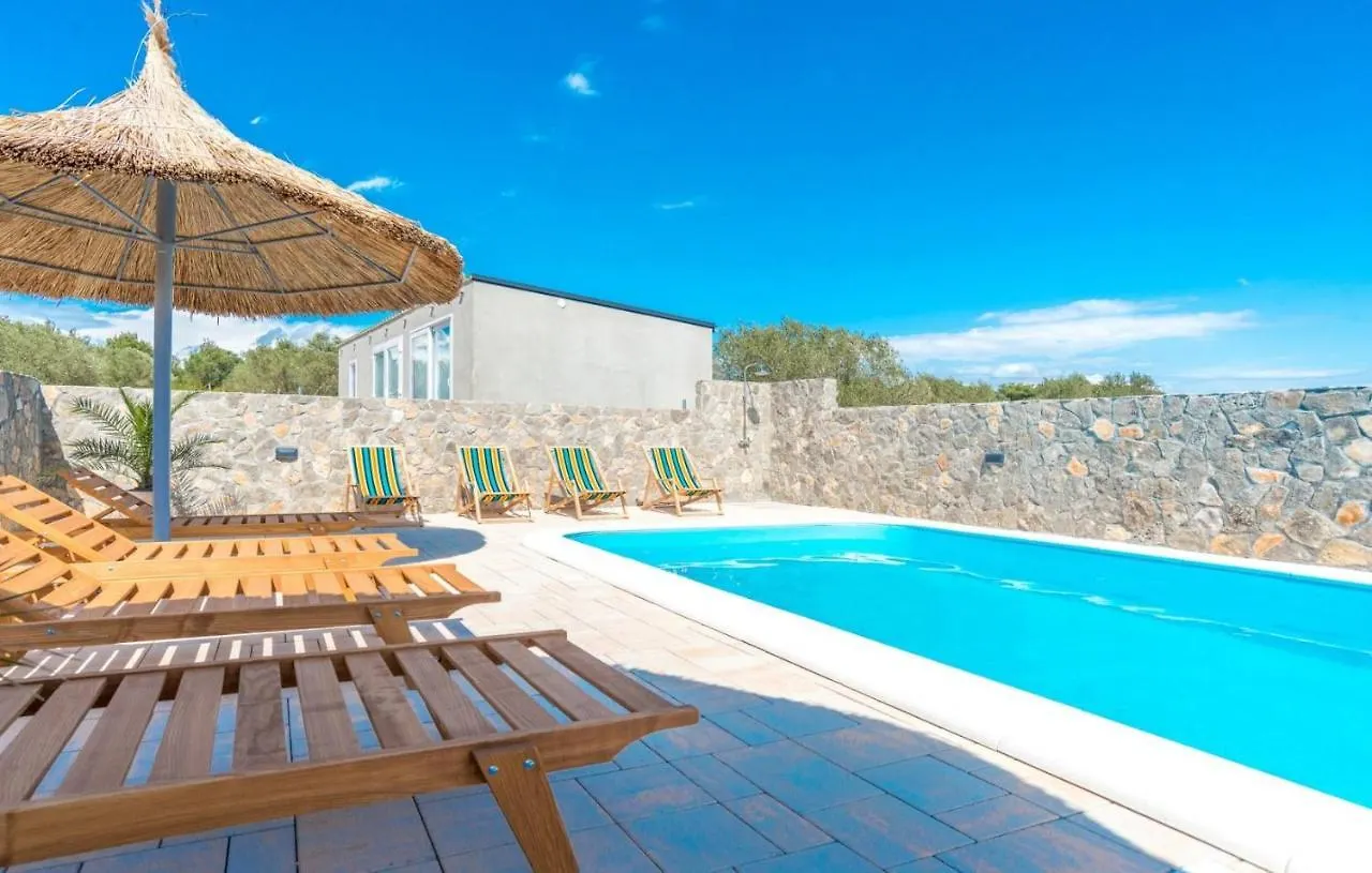 Ferienpark Hotel Camp Mateo With Pool Drage