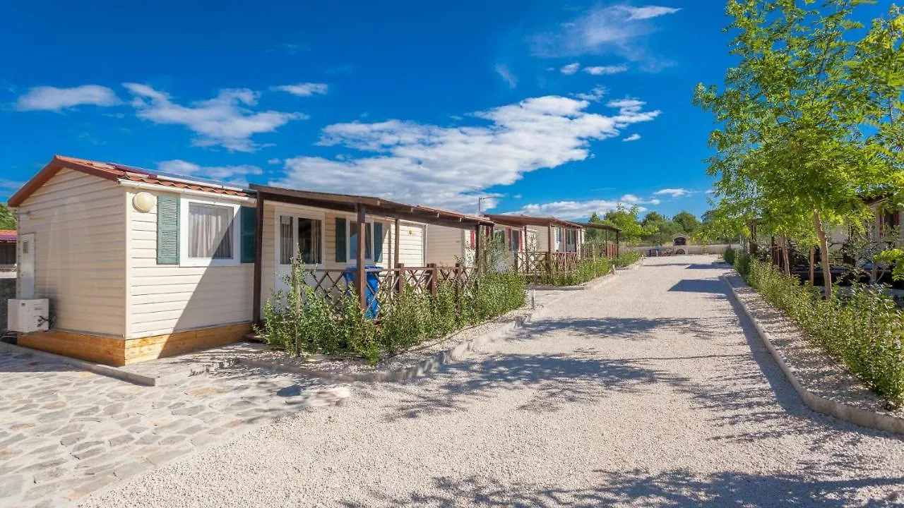 Hotel Camp Mateo With Pool Drage 0*,